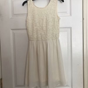 Cute white Windsor Dress
